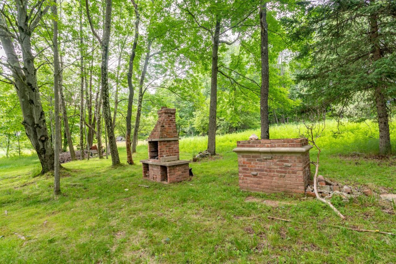 Bluebird Manor On The Water, 2 Acres & Amenities Villa Liberty Eksteriør billede
